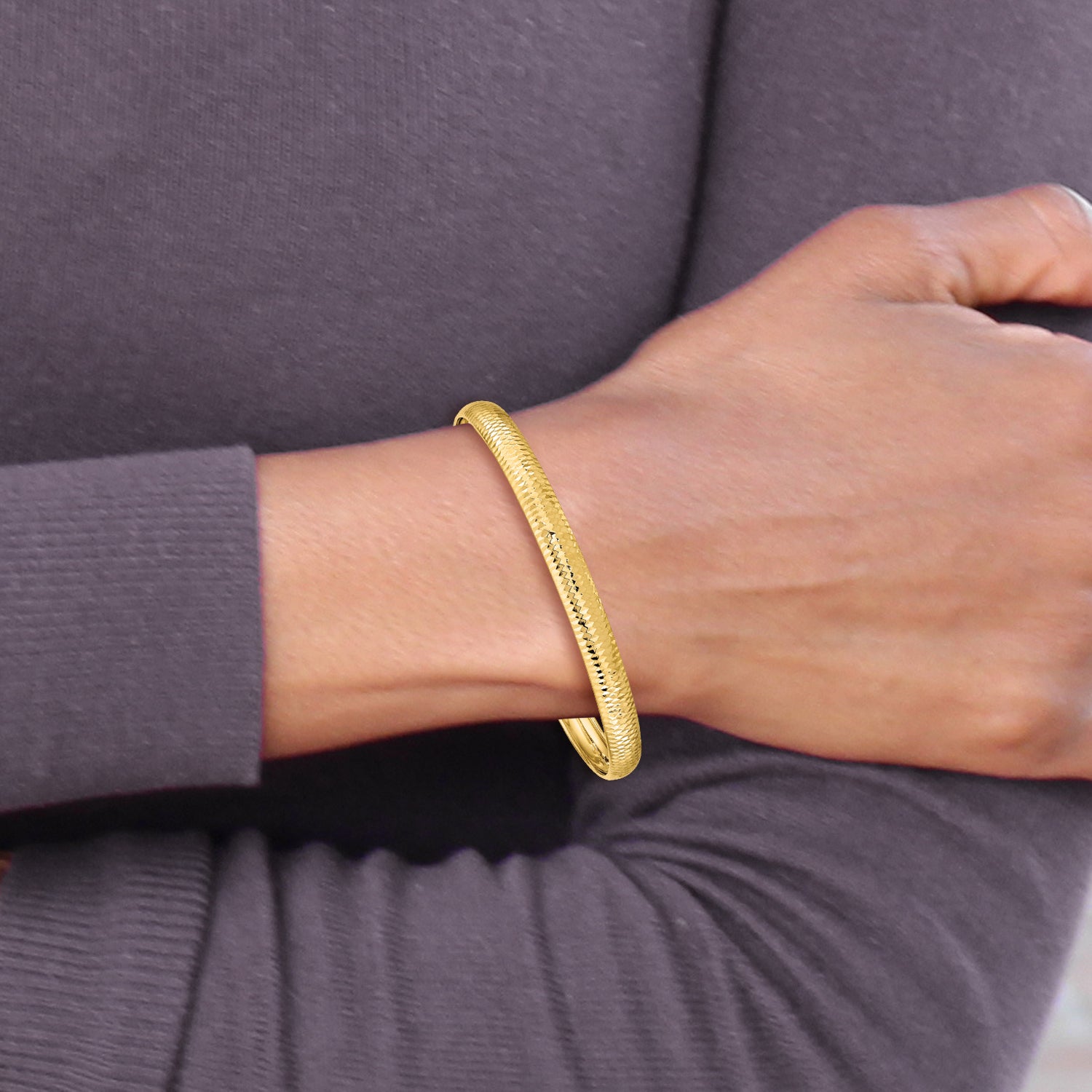 10k Textured Flexible Bangle