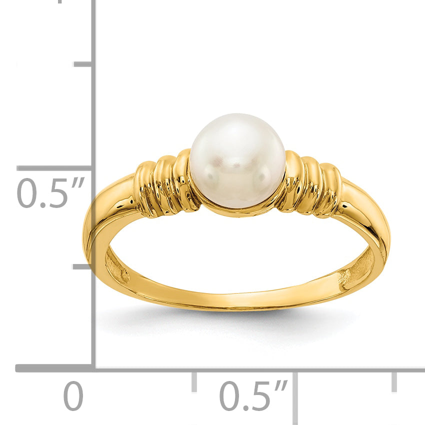 10K 5-6mm White Button Freshwater Cultured Pearl Ring