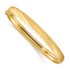 14K Satin Diamond-cut Edge Oval Flexible Bangle