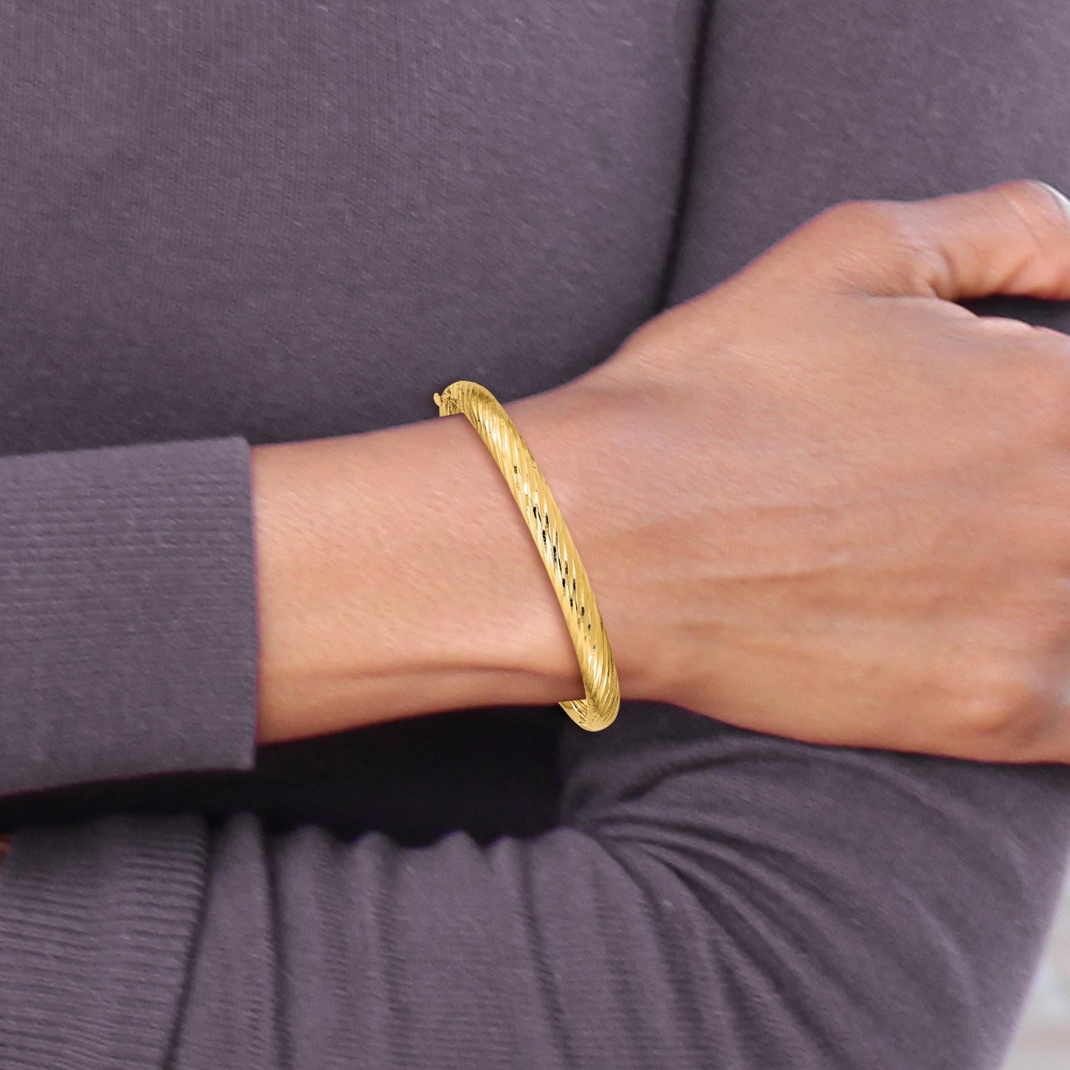 14k 3/16 Textured Children's Hinged Bangle