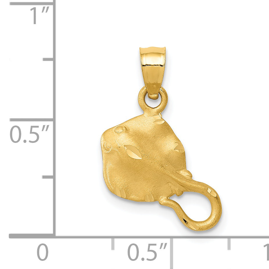 14K Gold Stingray Pendant for Men with Diamond-Cut Detailing