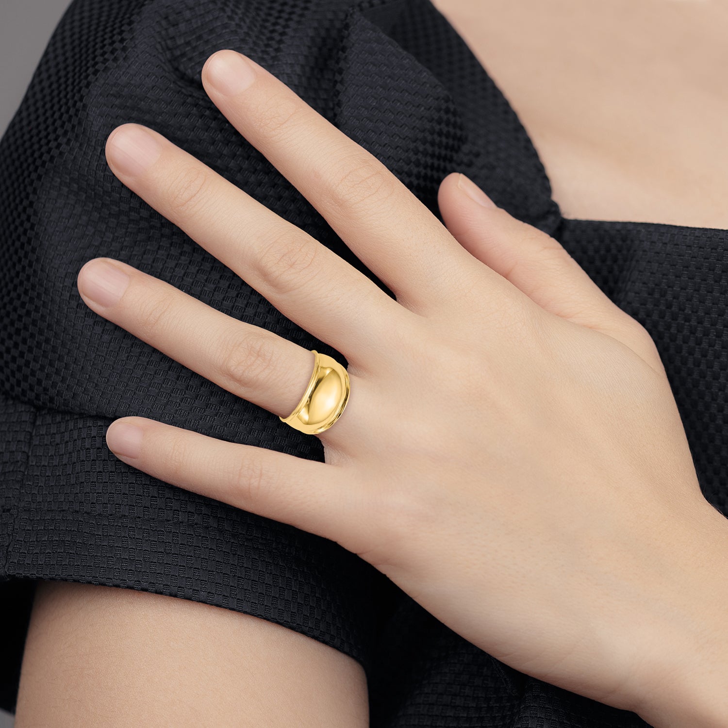 14K Ridge-edged Dome Ring