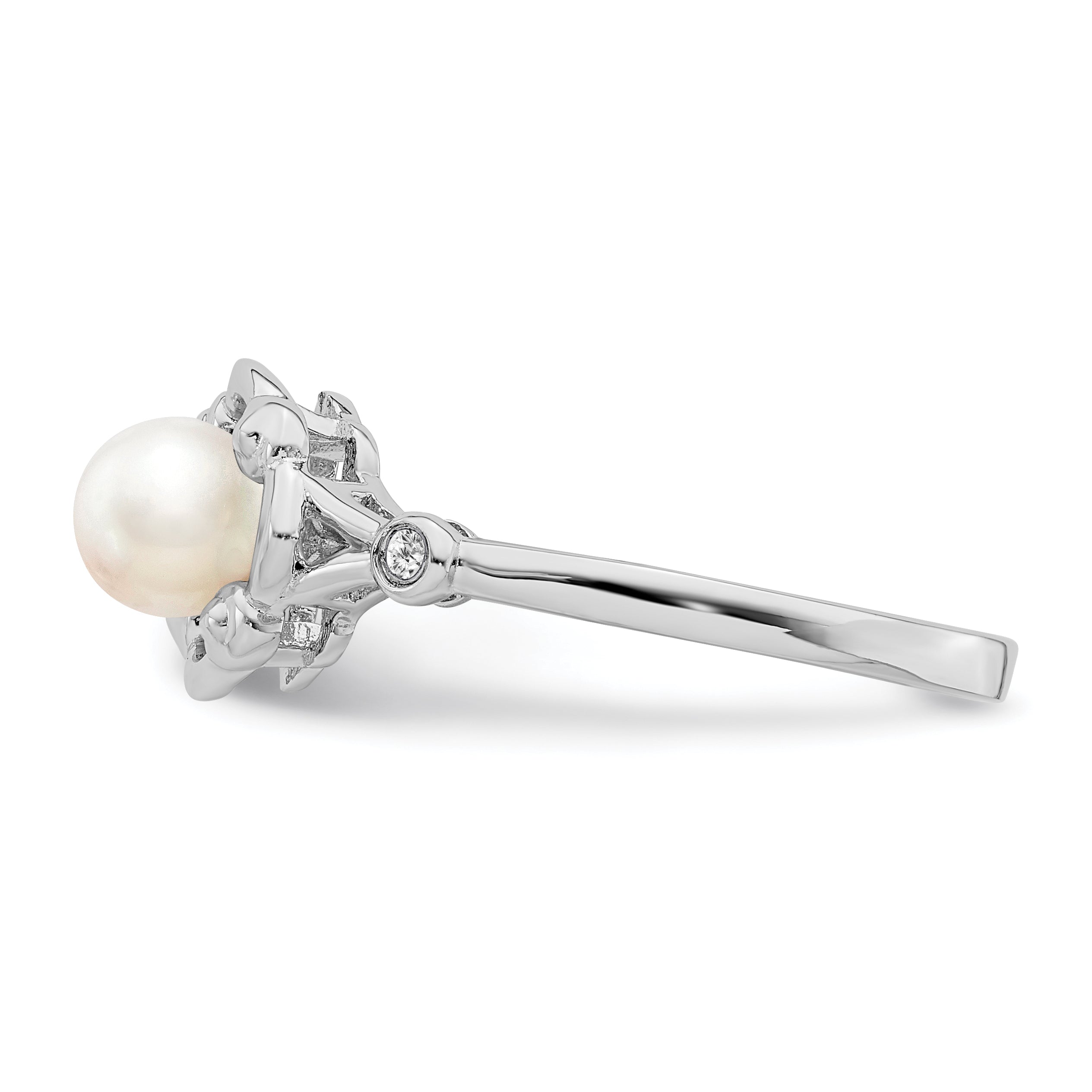 Sterling Silver Rhodium-plated Fresh Water Cultured Pearl & Diamond Ring