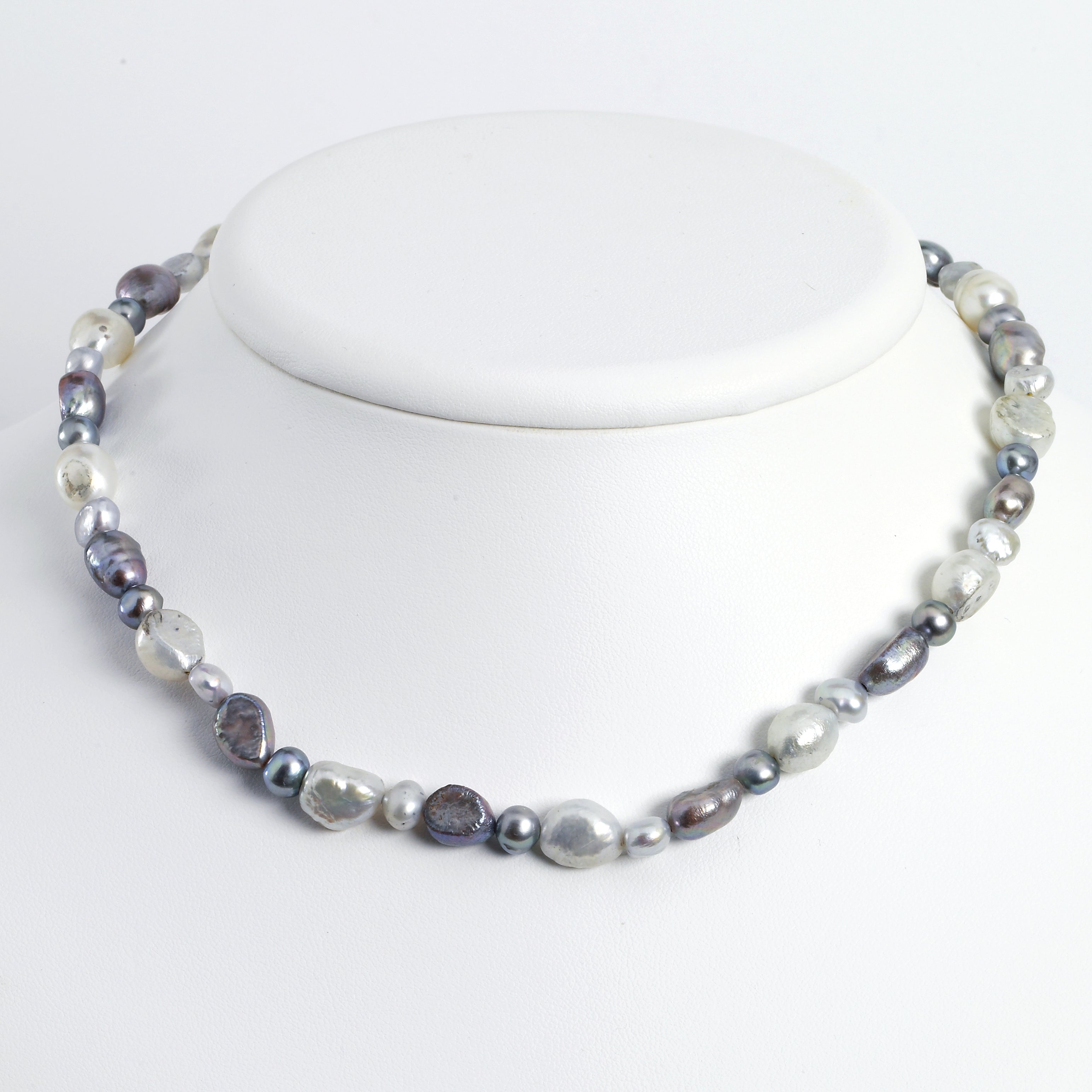 Sterling Silver White and Grey FW Cultured Pearl Necklace