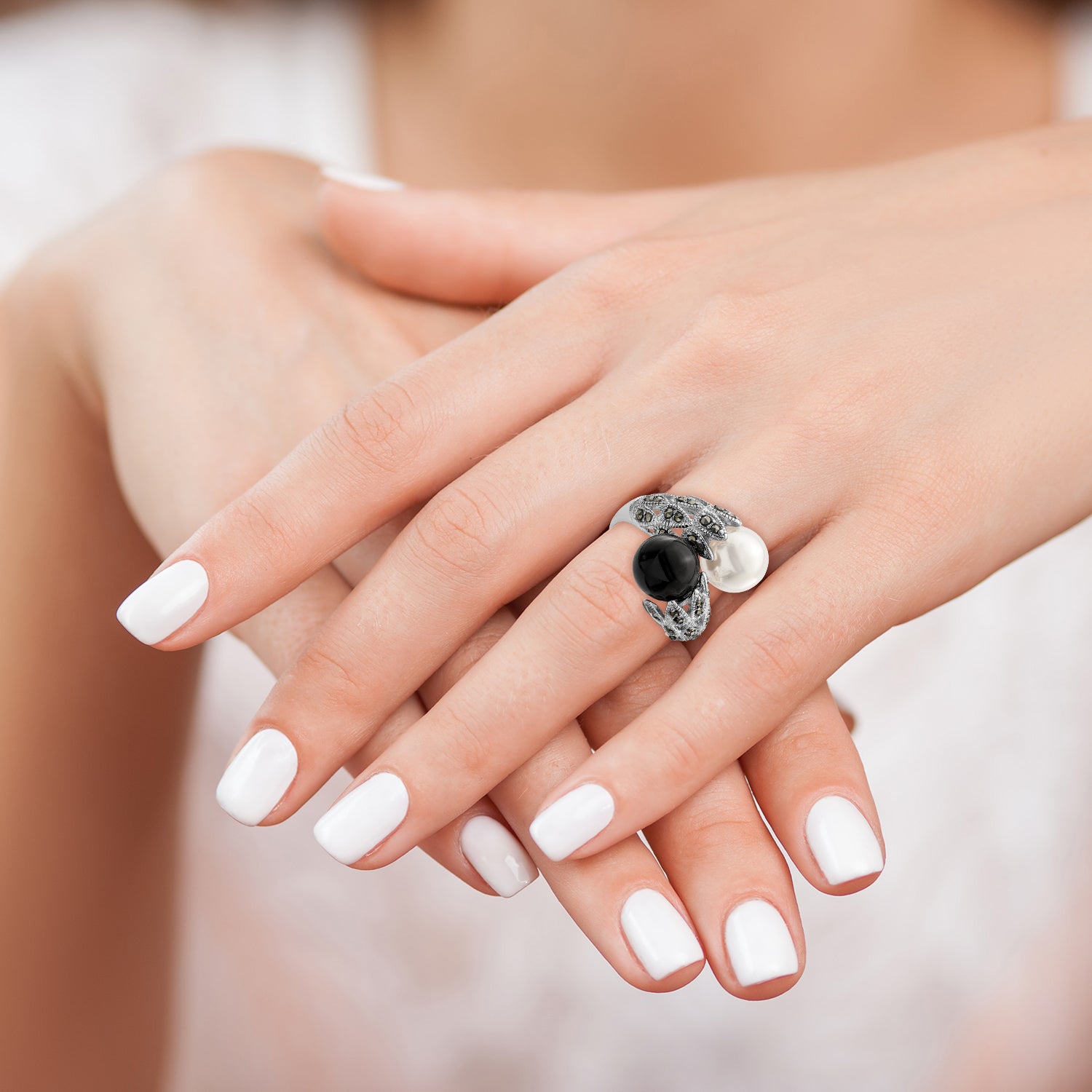 Sterling Silver Rhodium-plated Black and White Plastic Imitation Pearl Marcasite Ring