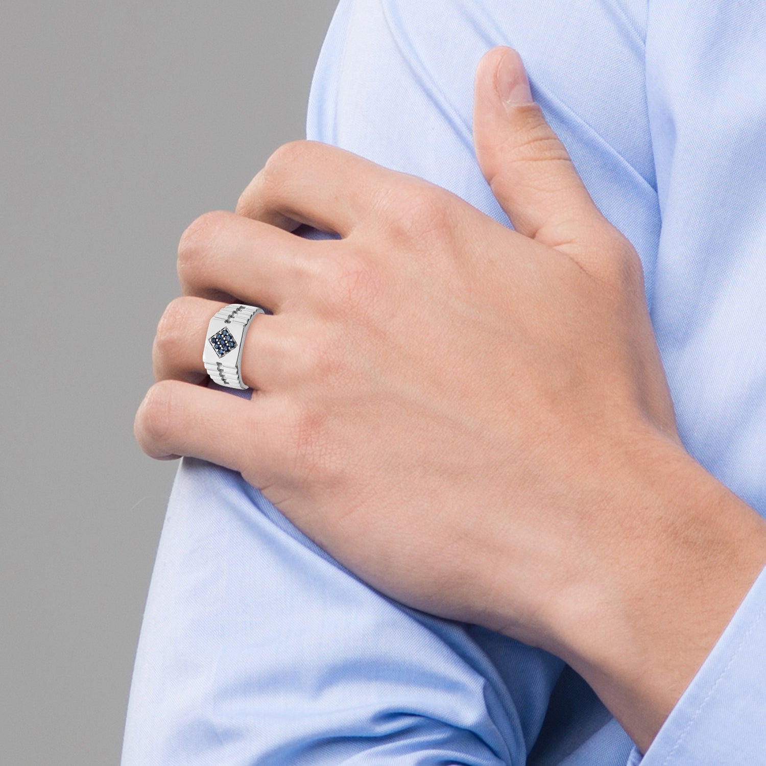 Sterling Silver Rhodium-plated Men's Blue Sapphire Ring