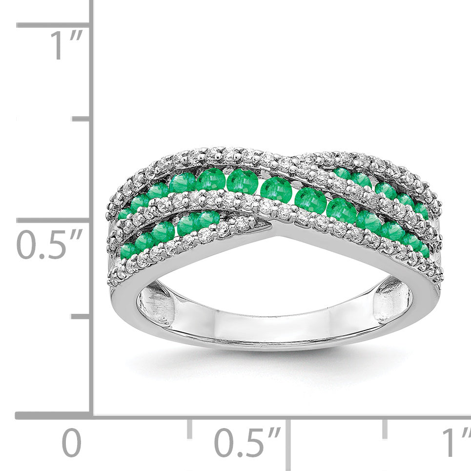 14k White Gold Diamond and Emerald Fancy Ring