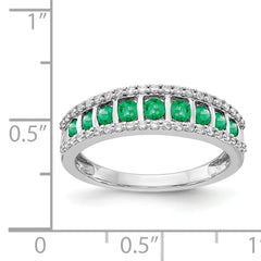 14k White Gold Diamond and Emerald Fancy Ring