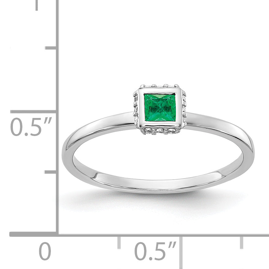 14k White Gold Diamond and Princess Emerald Ring