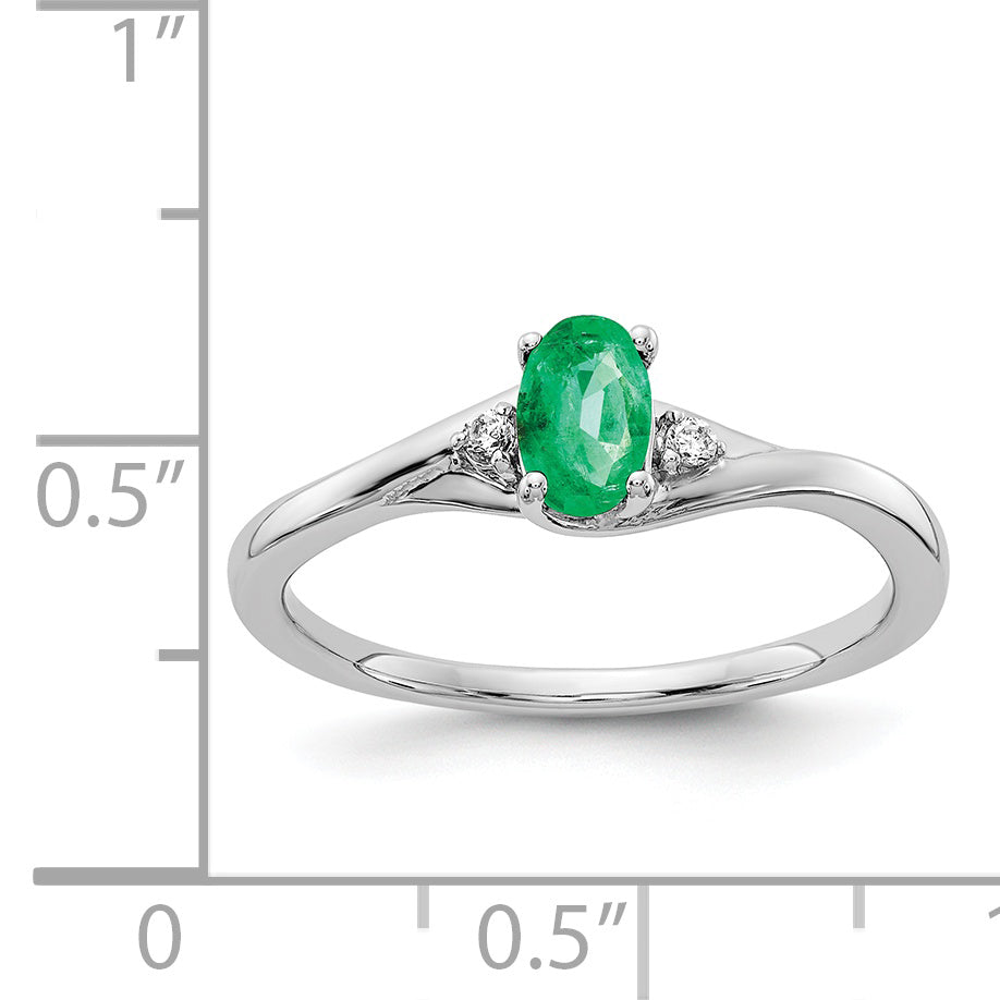 14k White Gold Diamond and Oval Emerald Ring