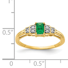 14k Emerald and Diamond Ring