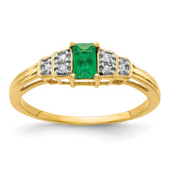 14k Emerald and Diamond Ring