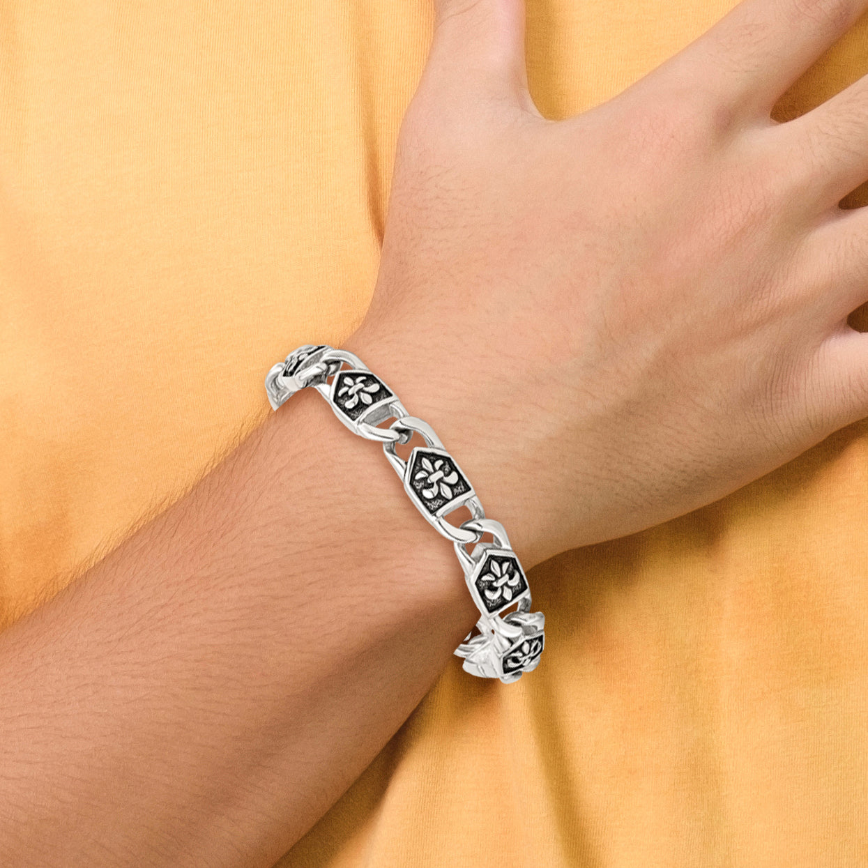 Chisel Stainless Steel Antiqued and Polished Fleur de Lis 8.75 inch Link Bracelet