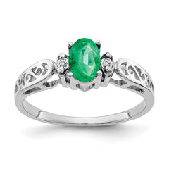 14K White Gold 6x4mm Oval Emerald VS Diamond ring