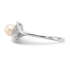 14k White Gold Fresh Water Cultured Pearl and Diamond Ring