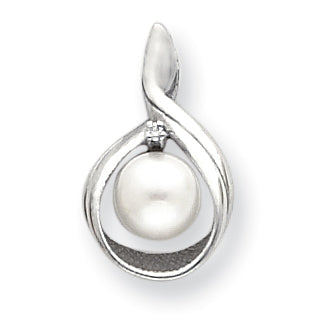 14K White Gold 7mm White Round Freshwater Cultured Pearl AA Diamond Pendant