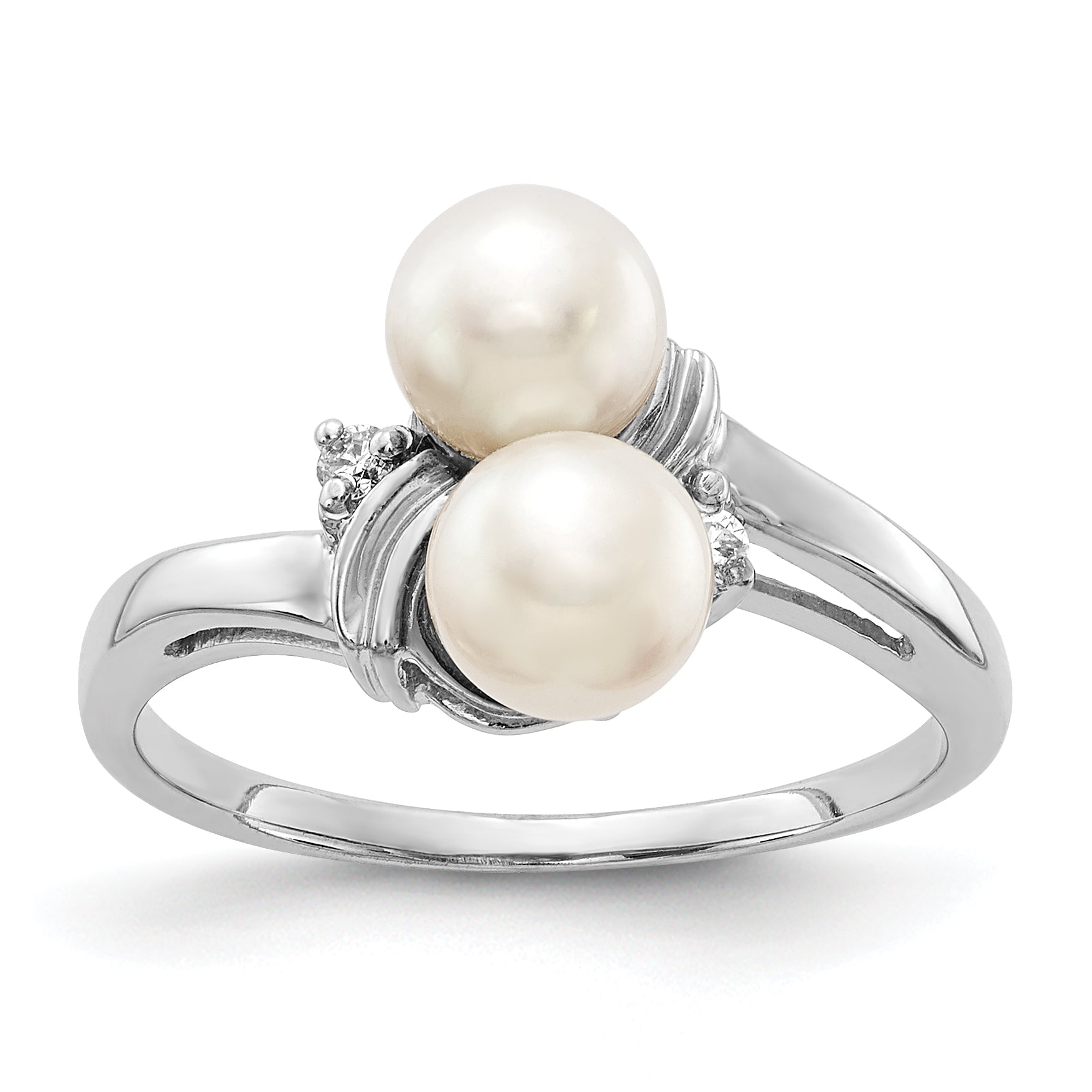 14k White Gold 5.5mm Fresh Water Cultured Pearl AA Diamond ring