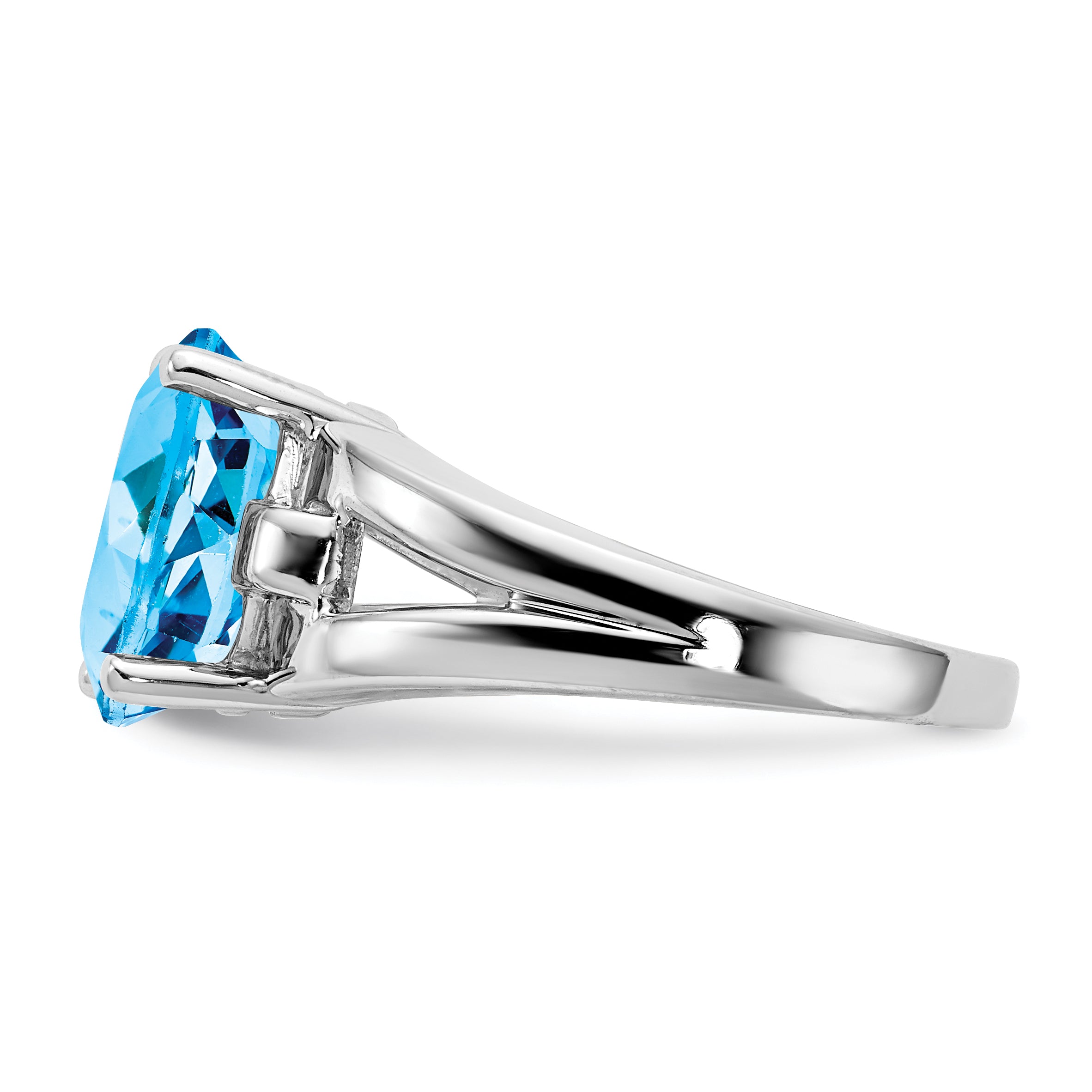 14k White Gold 11x9mm Oval Blue Topaz ring